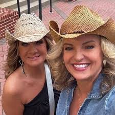 Chris Turtle's Instagram, Twitter & Facebook