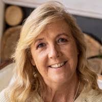 Laurie Dull's Instagram, Twitter & Facebook