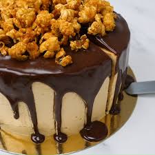 Layer Cake Chocolat Caramel Pop Corn Feerie Cake Blog En 2020 Recette Dessert Chocolat Cake Chocolat Gateau Chocolat Caramel