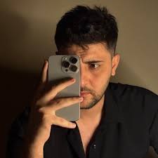 Esra Şimşek (@siiyahizmII)