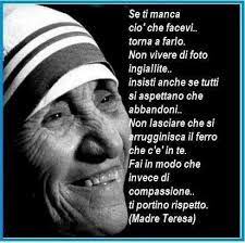 Vi proponiamo le frasi più belle di madre teresa di calcutta sul matrimonio, gli aforismi, le poesie sull'amore, i pensieri sul tema della famiglia, le frasi celebri e religiose di ringraziamento da inserire nel libretto del matrimonio e quelle perfette per essere usate come frasi di auguri. 15 Idee Su Citazioni Citazioni Citazioni Famose Madre Teresa