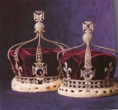 If the queen has only worn st edward's gold crown once, she is much more familiar with this: Imperial Crowns Of Queen Mary 1911 And Queen Elizabeth The Queen Mother 1937 Royal Crowns British Crown Jewels Royal Jewels
