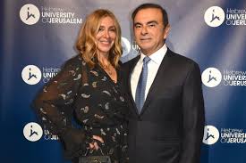 Carlos ghosn, patron déchu de renault, nissan et mitsubishi, a été interpellé jeudi matin à son domicile de tokyo en raison de nouveaux soupçons de l'épouse de carlos ghosn, carole, qui avait quitté le japon alors que la justice voulait l'interroger, selon plusieurs médias japonais, s'est dite prête. Carole Ghosn La Femme De Carlos Ghosn Demande De L Aide
