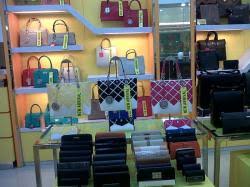 Mau beli tas wanita murah? Pierre Cardin Di Palembang Icon Diskon 20 Persen Sriwijaya Post