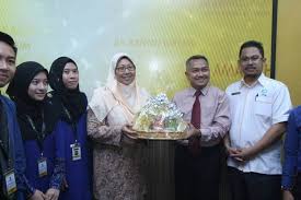 Yb dato' seri mohamed azmin ali. Yb Timbalan Menteri Di Jabatan Perdana Menteri Hal Ehwal Islam Melawat Kaunter Ar Rahnu Yapeim Cawangan Sibu Ar Rahnu Yapeim Arrahnu Yapeim Pajak Gadai Islam Ar Rahnu Yapeim