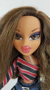 Mga 2001 Bratz Doll Yasmin 10 Brown Hair Eyes Purple Eyeshadow Outfit Shoes Feet Very Good Pre Owned Cond Bratz Doll Purple Hair Brown Hair Brown Eyes