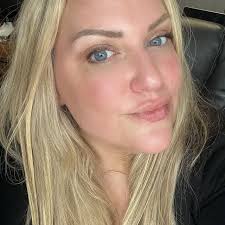 Amanda Grady Sexton (@603__amanda) • Threads, Say more