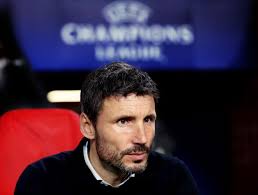 Die club promoveerde afgelopen seizoen als kampioen van. Mark Van Bommel Kan Mogelijk Hoofdtrainer Worden Van Vfl Wolfsburg Psv Ed Nl