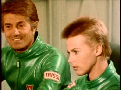 Shameless Pile of Stuff: Movie Review: War of the Robots