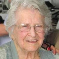 Beverly Leal's Instagram, Twitter & Facebook