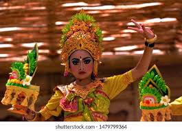 Yuk, belajar sejarah dan perkembangannya! Balinese Woman Dancing Tari Pendet Dance Stock Photo Edit Now 1479799364