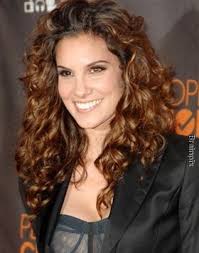 yet another great curly, layered cut =)