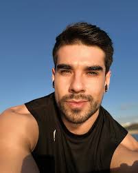 Juan Manuel Lara Valenzuela...