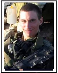 לתפארת מדינת ישראל🕎 קוראים לו רב סרן קול קונינסקי, שנלחם במחבלים רבים  בעוטף ובנוסף נפצע בעזה עבר שיקום ואפילו הספיק לחזור להילחם בגבורה, מיתחילת  המלחמה 7/10 קול לא נח למען ביטחון תושבי