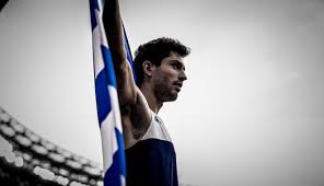 Ο έλληνας πρωταθλητής «πέταξε» στα 8.41μ. 6q2xycqyaisa1m