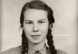 Ellie Friedman's Instagram, Twitter & Facebook