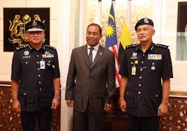 Buletinbernama ketua polis selangor, datuk arjunaidi berkata polis sedang menyiasat kejadian pertelingkahan mulut di sebuah. Mb Terima Kunjung Hormat Pengarah Kesihatan Dan Ketua Polis Perak Baharu