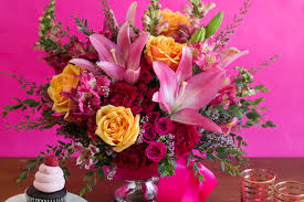 You can send flowers online and save with discount flower delivery services and cheap online specials. 8 Cheap Flower Delivery Services In The Usa Order Online