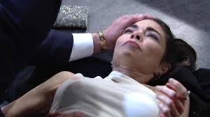 Les nombreux personnages de la série coexistent au sein de cette ville et la plupart d'entre eux se côtoient, car fréquentent les mêmes lieux publics et lieux de travail. Les Feux De L Amour Episode Diffuse Le 21 Fevrier 2020 Sur Cbs Aux Usa Soap Passion Com