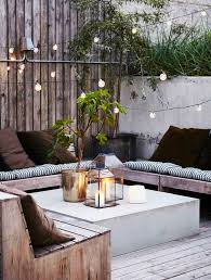With these outdoor tables, the style of the indoors is heading outside! Awesome Decorations Outdoor Coffee Table Decor Ideas