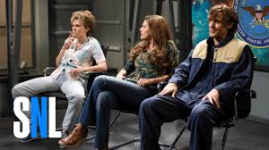 Are mckinnon, strong and davidson leaving? Close Encounter Snl Youtube