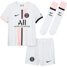 Encontre o produto que procura e pague em até 10x sem juros na loja oficial da nike. Psg Football Shirts Psg Kits Psg Gear Fanatics International