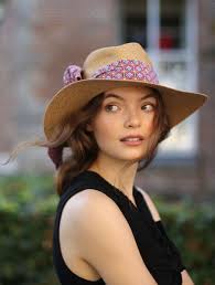 Chapeau Paille Cousue Capeline Feutre Mademoiselle Chapeaux Decrypte Les Tendances Mademoiselle Chapeaux
