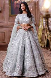 Bridal Collection Online Buy Designer Wedding Collections Designer Bridal Clothing India At Indian Fashion Dresses Indian Bridal Dress Indian Bridal Outfits