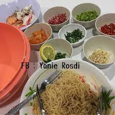 Ia mempunyai bahan asas hanyalah kepingan maggi, jus limau nipis. Resepi Kerabu Maggi Ala Thai Yang Kaw Kaw Siap Sepantas 5 Minit
