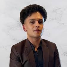 I've officially graduated from University of Houston-Downtown with my  B.A.A.S in Safety Management, I couldn't be more grateful! 🎓💙