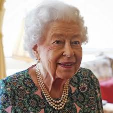 Rainha Elizabeth testa positivo para covid-19