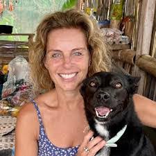 Amy Volk's Instagram, Twitter & Facebook