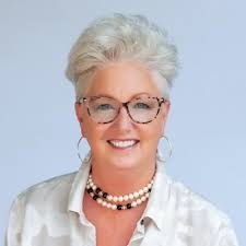 I'm thrilled to be a participant in the 500 Women in Property program this  year alongside Lana Wang.