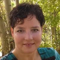 Jane Brewster's Instagram, Twitter & Facebook