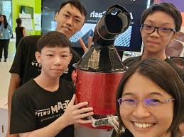 On 7 September, 13 of our Sec 3 students proudly showcased their innovative  projects at STEAMunity 2024 held at the Singapore University of Technology  and Design (SUTD). They collaborated with students from
