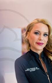 Pamela Sloop's Instagram, Twitter & Facebook