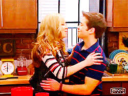 Seddie kiss sam and cat kiss. Idate Sam Freddie Icarly Seddie Gif Nickelodeon Filmes
