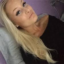 Amanda Eriksson ♡ على X: "I den jackan men hade på sig dagen innan då ✋"