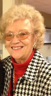 Maxine Lewis's Instagram, Twitter & Facebook