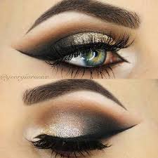 45 Glamorous Makeup Ideas For New Year S Eve Stayglam Silver Eye Makeup Black And Silver Eye Makeup New Year S Makeup