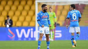 L'uomo riprende il rivale con l'intento di diffondere le immagini Benevento Vs Napoli Football Match Report October 25 2020 Samachar24