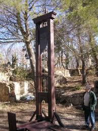 Il y a 40 ans à la prison des baumettes de marseille, la guillotine était utilisée pour la dernière fois en france. Guillotine Wikipedia