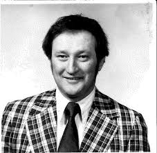 Northfield radio legend retires after more than 50 years at the mic