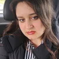 Edina Kadar's Instagram, Twitter & Facebook