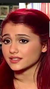 In an interview with teen vogue, ariana grande doppelgänger paige niemann talked about what it was like to be tweeted about by ariana. Findet Ihr Dass Sich Ariana Grande Vom Gesicht Her Stark Verandert Hat Liebe Freundschaft Beauty