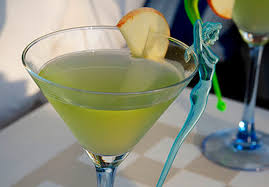 Take a classic martini and add some fresh apple taste and you've got a delicious appletini! Appletini History And Recipes Travel Distilled