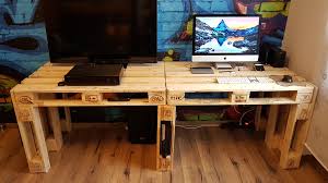 Lange habe ich überlegt, ob ich wirklich einen blogbeitrag über meinen neu g. Mein Diy Doppel Schreibtisch Aus Uro Paletten Benotigt Werden Fur Den Bau Des Schreibtisches 5 Uro Palet Schreibtisch Selber Bauen Schreibtisch Basteltisch