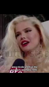 Anna Nichol Smith Court Attire