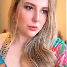 Fui nos 2 e acho que tem público para todo mundo.