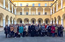 La nuova chiesa fu consacrata il 6 settembre 1265 da papa clemente iv. Home English Santachiara Odpf